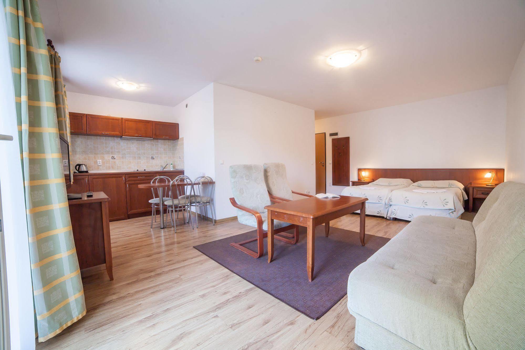 Olymp Apartment Kolobrzeg Exterior photo