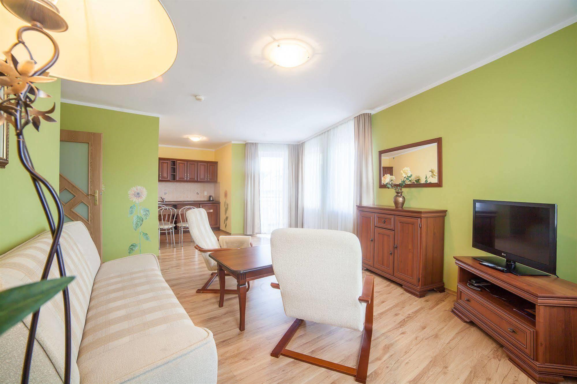Olymp Apartment Kolobrzeg Exterior photo